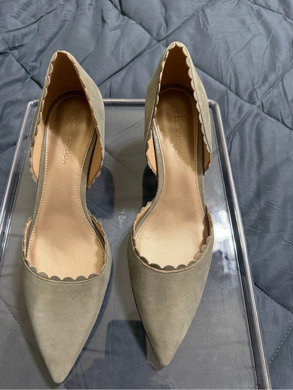 Pelle Moda Gray Scalloped D'Orsay Pointed Pumps